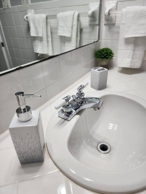 Willow Way: Cozy Retreat Fort Smith Bagian luar foto