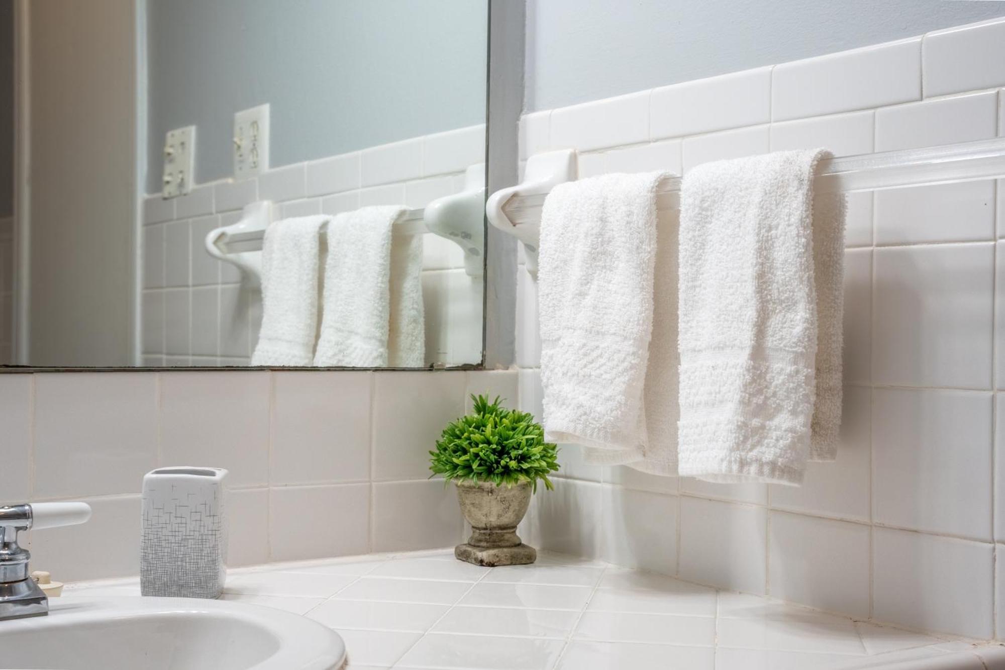 Willow Way: Cozy Retreat Fort Smith Bagian luar foto